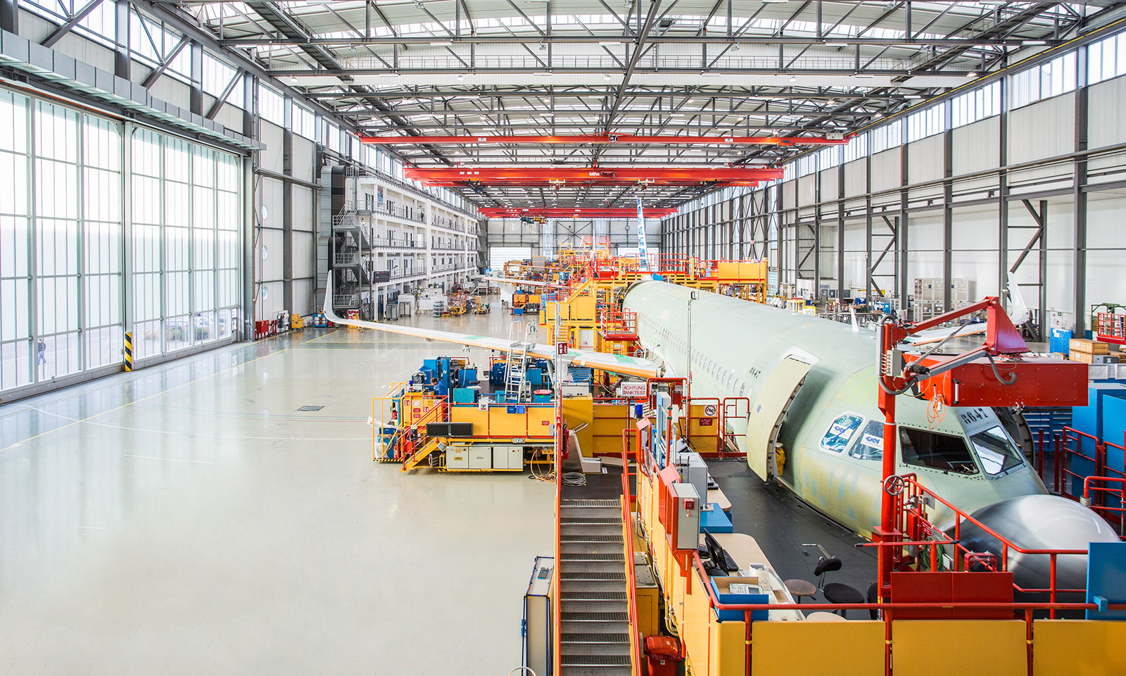 Montage eines Airbus im Werk